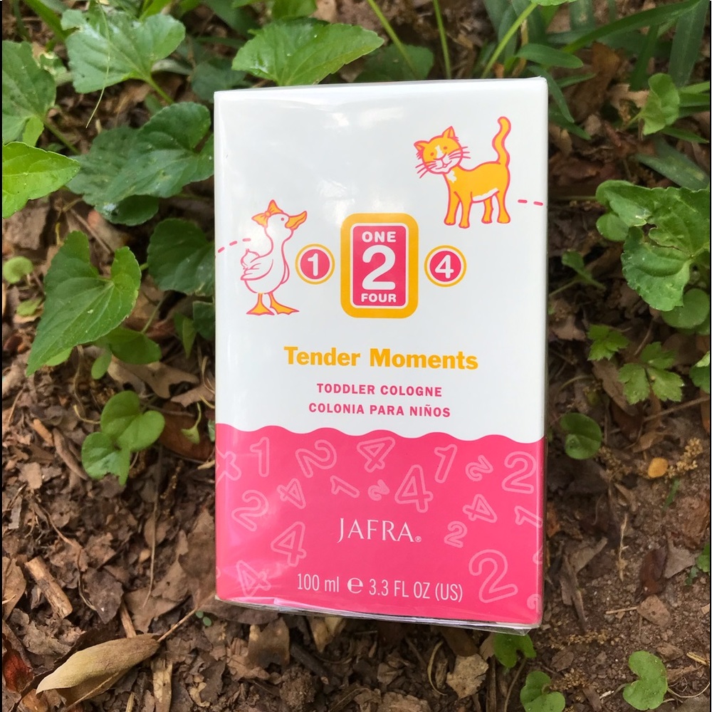 JAFRA TENDER MOMENTS